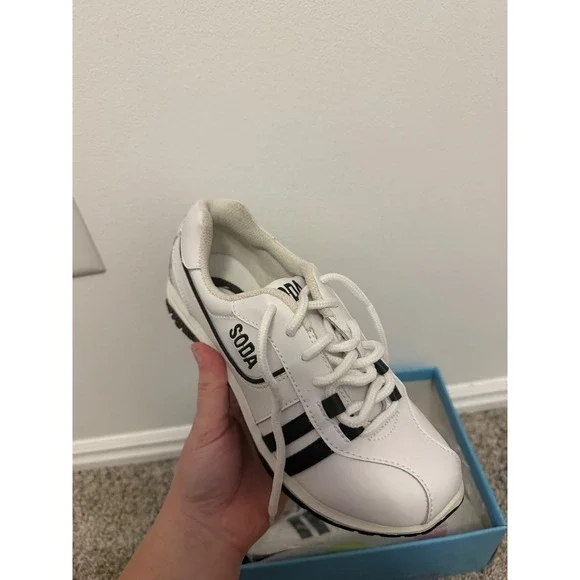 Vintage SODA Y2K White & Black Tennis Shoes – Women's Size 6 - Picture 1 of 7